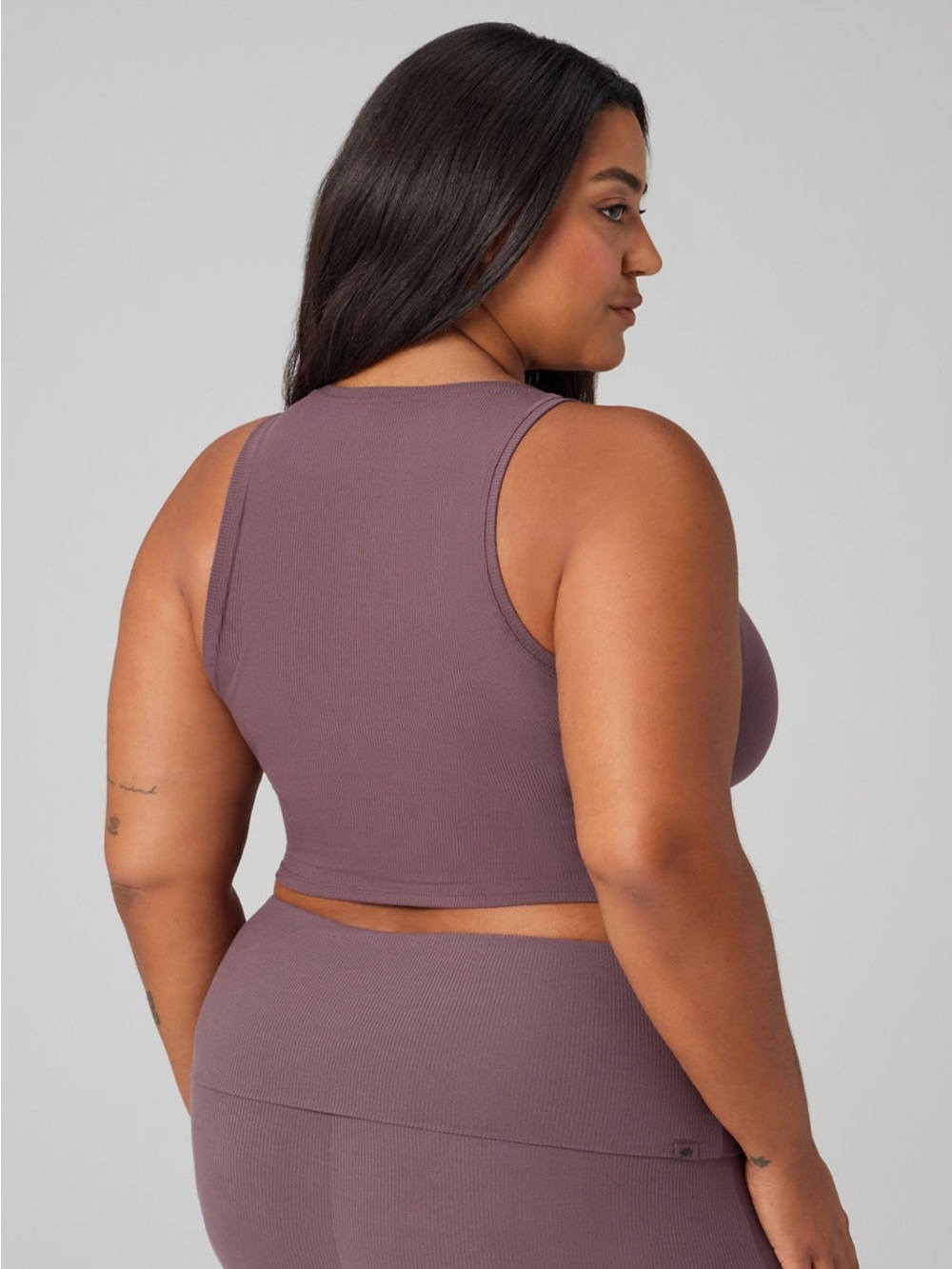 Yitty Soft Rib Cropped Tank in Dark Raisin, Size XL - Picture 2 of 4